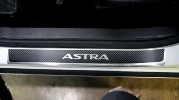 Наклейка на пороги для Opel Astra (Опель Астра)